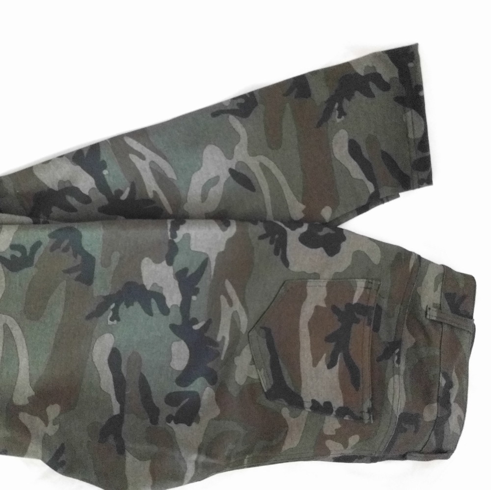 Anthropology AVEC LES FILLES camo pants